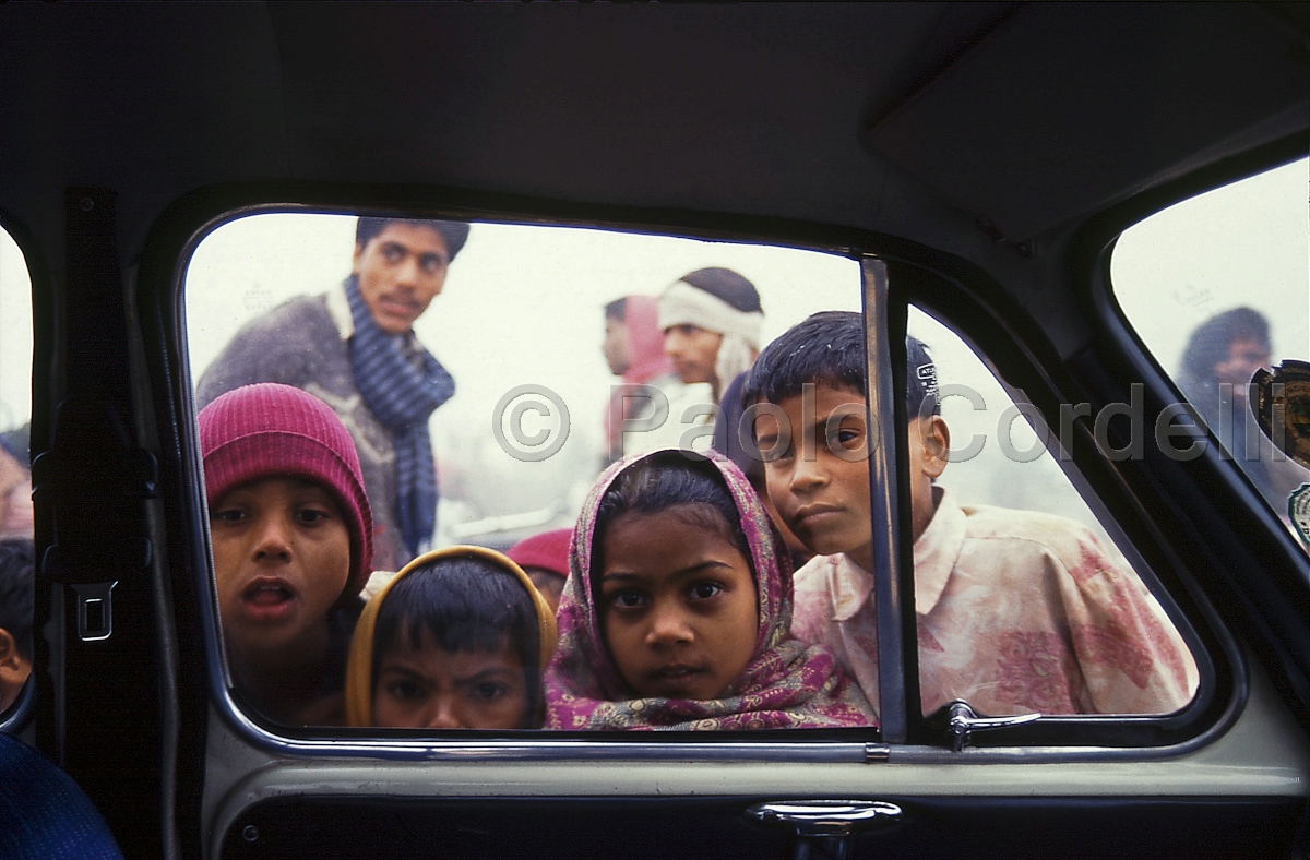 Children , Agra, India
(cod:India 13)